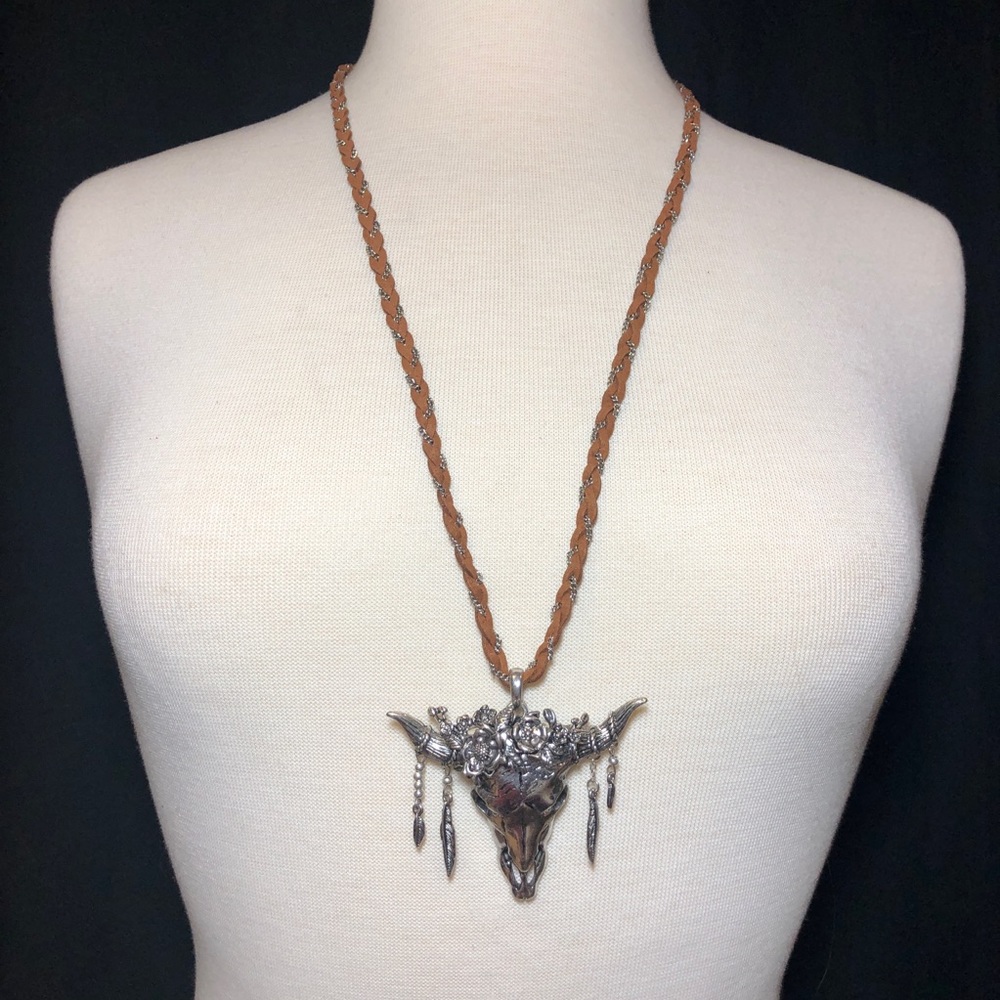 Longhorn Steer Skull Western Suede Long Necklace - Picture 2 of 3